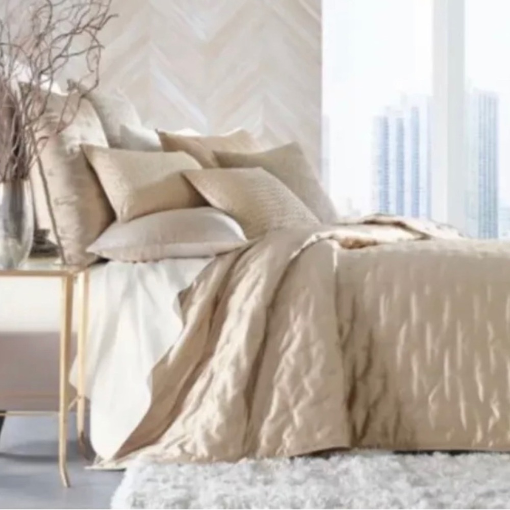 Hudson Park Collection Nouveau Velvet Diamond Queen Coverlet